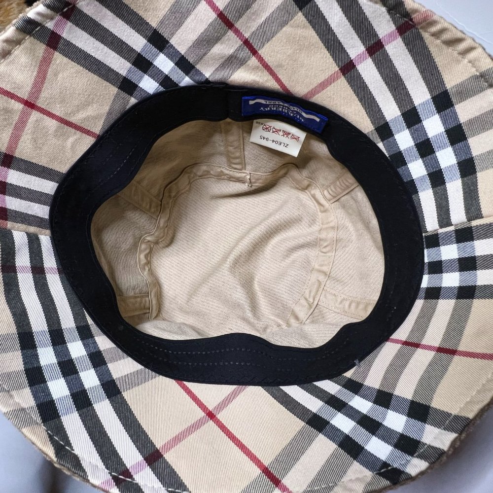 Burberry hat - Picture 3 of 16